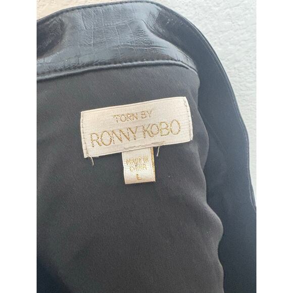 Torn By Ronny Kobo Donnie Asymterical Skirt Size Large Black Snakeskin Pleather - Picture 5 of 12